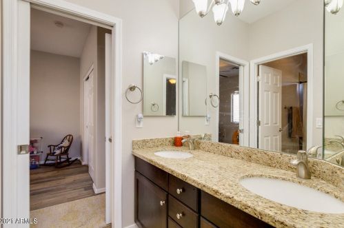 1344 Belmont Ave, Phoenix AZ 85021-6876 exterior