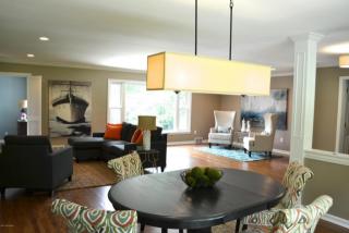 209 Daleview Ln, Louisville, KY 40207-1236