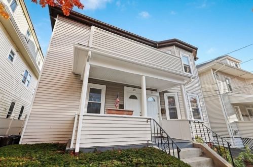 27 Newton St, Everett MA 02149-1722 exterior