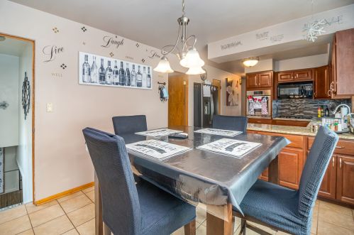 6718 41 St, Forest View IL 60402-4160 exterior