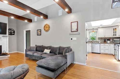 17 College Pond Rd, Plymouth MA  02360-3104 exterior