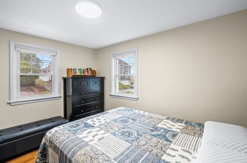 8 Clyde Ter, Arlington MA 02474-1509 exterior