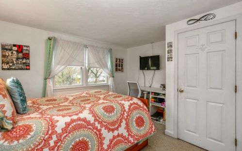 50 Pleasant St, Whitman MA 02382-2118 exterior