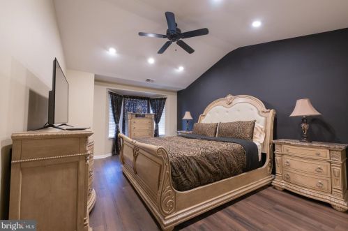 341 Chancellor Dr, West Deptford NJ  08096-5170 exterior