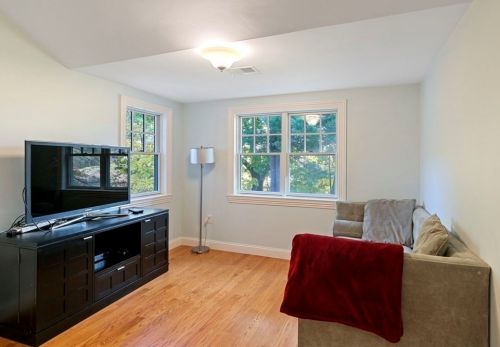 82 Day St, Newton MA 02466-2906 exterior