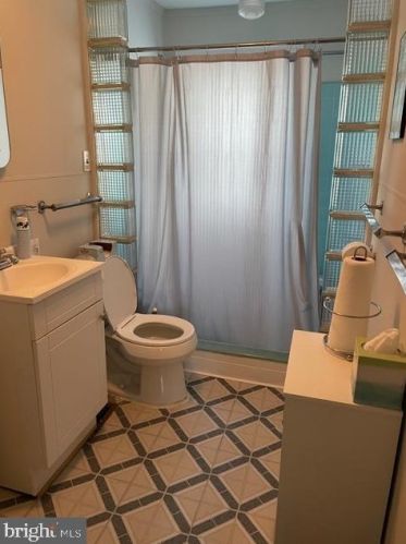 30 Broad St, West Deptford NJ 08066-1090 exterior