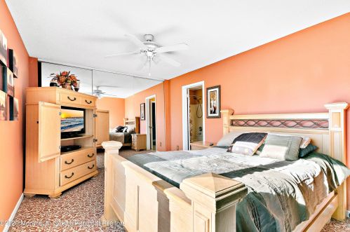 82 Buckingham Dr, Jackson Twp NJ 08527-2640 exterior