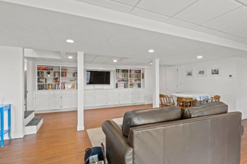 595 Riverview Dr, Chatham MA  02633-1117 exterior