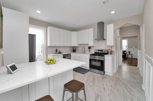 1519 East Ave, Forest View IL  60402-1324 exterior