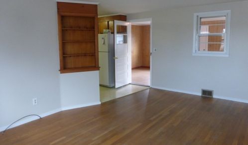 54 King Philip Rd, Worcester MA 01606-2385 exterior