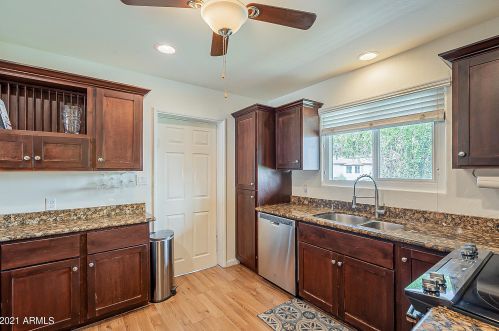 7819 17th Ave, Phoenix AZ  85021-7011 exterior