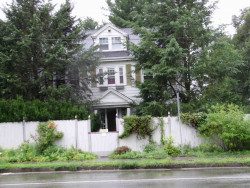 2077 Washington St, Newton, MA 02462-1518