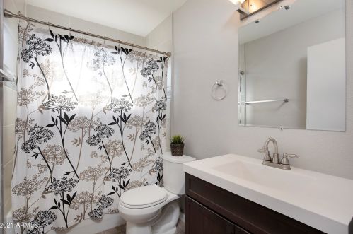 3834 Carol Ann Way, Phoenix AZ 85032-4062 exterior