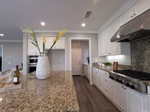 204 Parkdale, Irvine CA 92620-2167 exterior