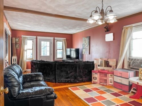 11 Cannell Pl, Everett MA 02149-4629 exterior