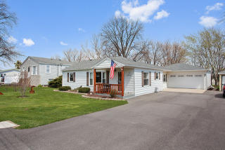 485 5th St, Lemont, IL 60439-4115