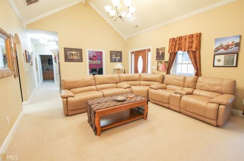 42 Helen Ln, Stockbridge GA 30281-6040 exterior