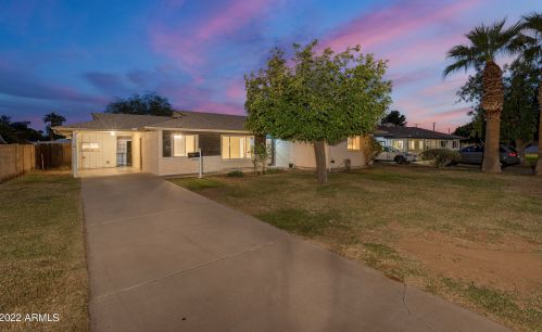 3137 33rd Pl, Phoenix, AZ 85018-6210