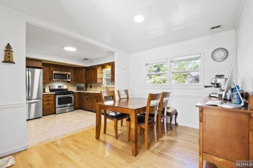 32 Deacon Pl, Cresskill NJ  07626-1139 exterior