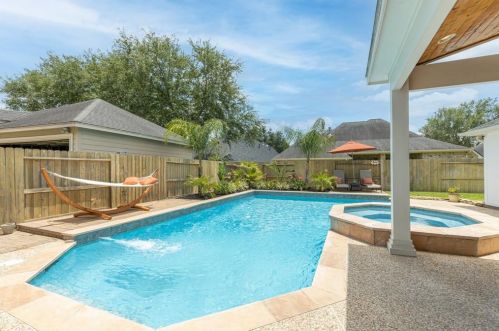 1531 Bellwood Lk Dr, Richmond TX 77406-7972 exterior