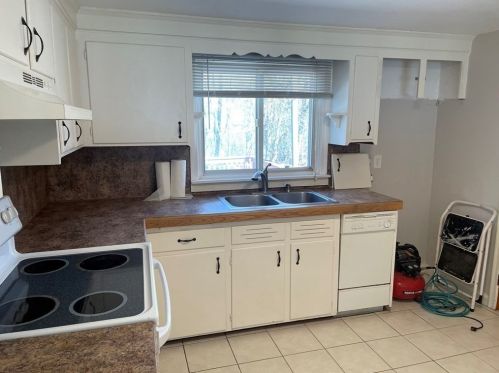 179 Lowell St, Methuen, MA 01844-7017