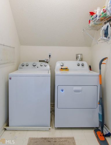 464 Walnut Crk Dr, Stockbridge GA 30281 exterior