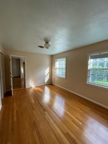 327 Dedham St, Newton MA 02461-2108 exterior