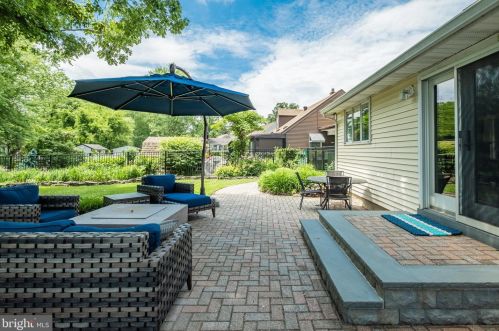 12 Beech Pl, West Deptford NJ 08096-3312 exterior