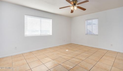 2502 Edgemont Ave, Phoenix AZ 85035-1716 exterior