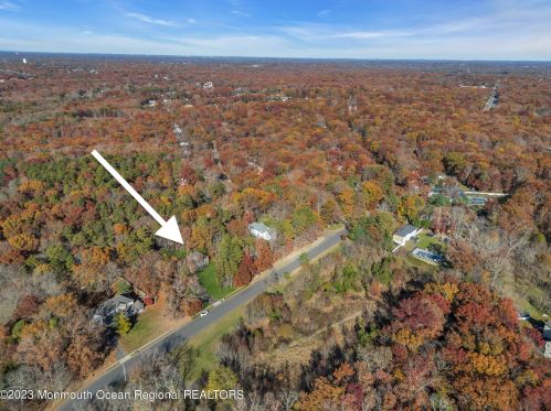 6 Pitney Ln, Jackson Twp NJ 08527-2933 exterior