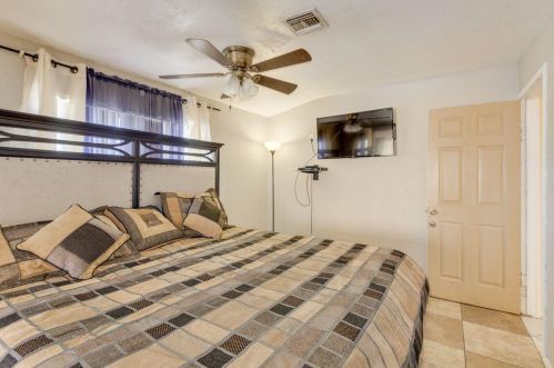 1340 38 Dr, Phoenix AZ 85053-2811 exterior