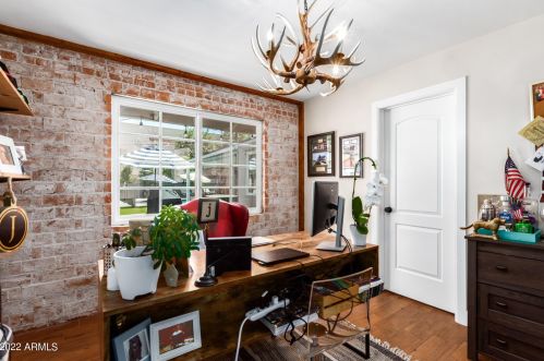 4231 Catalina Dr, Phoenix AZ 85031-3726 exterior