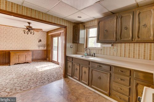 489 Hemlock Ter, West Deptford NJ 08096-2815 exterior