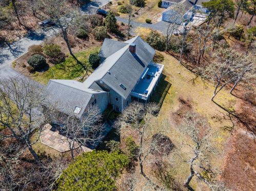 595 Riverview Dr, Chatham MA  02633-1117 exterior