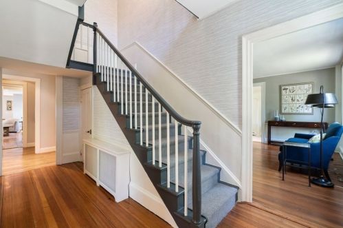 136 Village Ave, Dedham MA  02026-4224 exterior