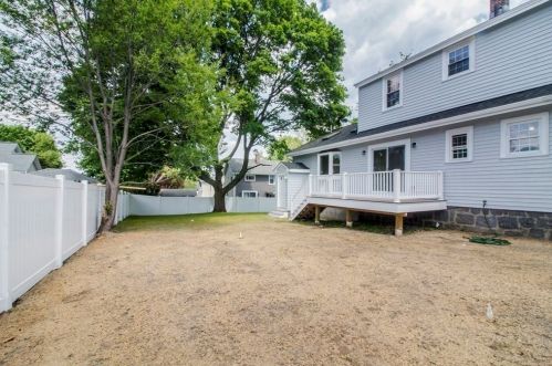 6 Pine Grove St, Milton MA  02186-4314 exterior