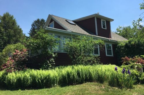 185 Pelham Rd, Amherst MA 01002-9777 exterior