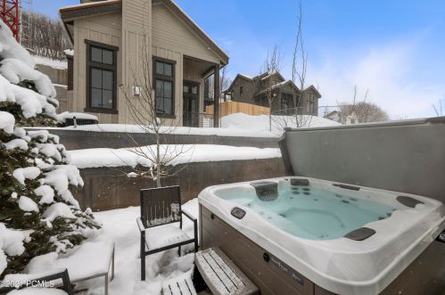 1231 Lowell Ave, Park City UT 84060-5115 exterior