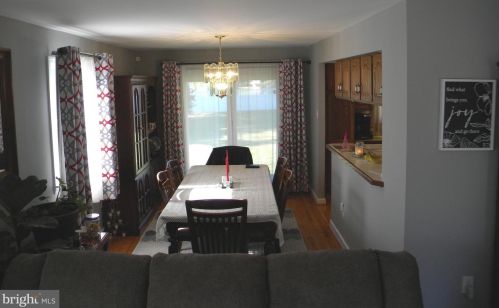 60 Holly Dr, West Deptford NJ  08096-3317 exterior