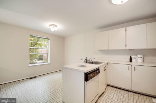 11874 New Country Ln, Columbia MD  21044-4406 exterior