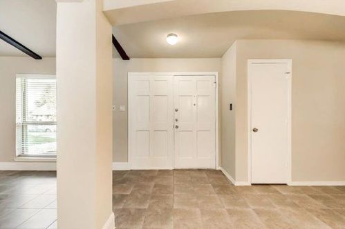 5314 Daytona Dr, Garland TX  75043-2815 exterior