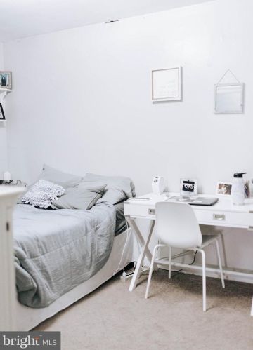 48 Arline Ave, West Deptford NJ 08096-1912 exterior