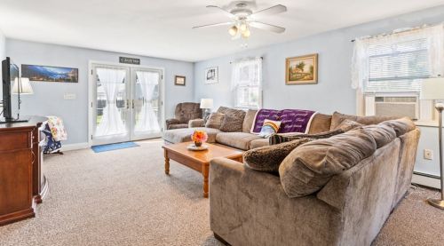 9 Hall Pl, Quincy MA 02169-4027 exterior