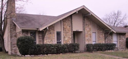 2402 Emerson Dr, Garland, TX 75044-7548