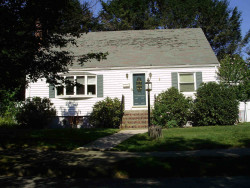 127 Albemarle Rd, Newton, MA 02460-1136