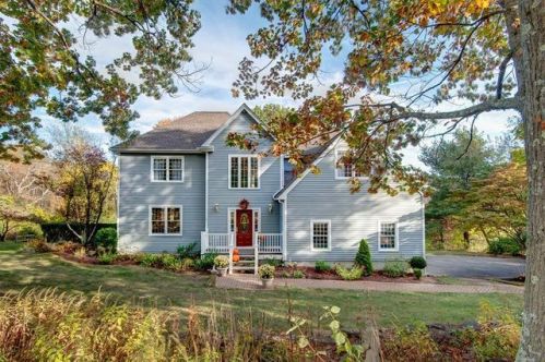 54 Flagg Rd, Southborough MA  01772-1419 exterior