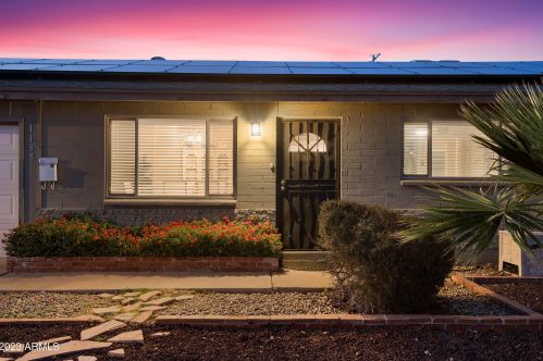 1138 Echo Ln, Phoenix, AZ 85020-3722