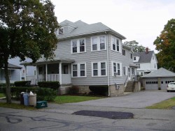 81 Auburn St, Newton, MA 02466-2501