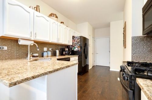 501 Goodwin Dr, Lemont IL 60440-2098 exterior