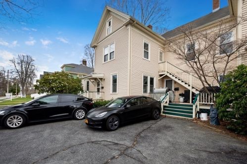 89 May St, Needham MA  02492-3160 exterior